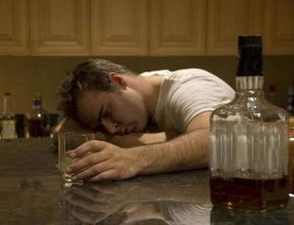 Симптомы стадий алкогольного опьянения