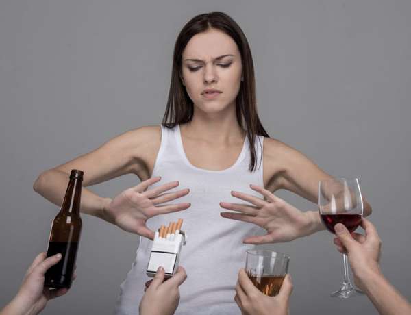 При лечении препаратом запрещается употребление спиртного