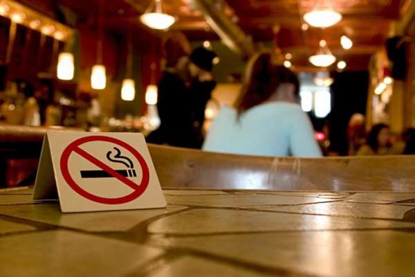 Значок запрета на курение
