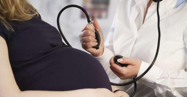 Замер давления у беременной